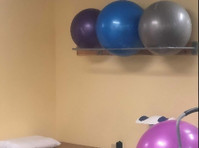 Miracle Physical Therapy and Massage Center (2) - Krankenhäuser & Kliniken