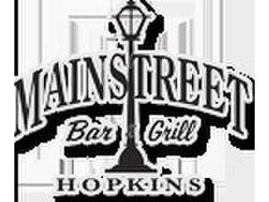 Mainstreet Bar & Grill Hopkins - Restaurants