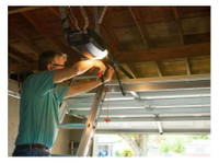 Garage Door Pros (1) - Construction Services