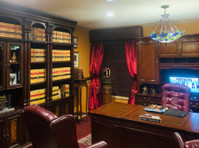 Douglas Crawford Law (1) - Cabinets d'avocats
