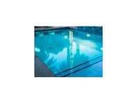 Just add water pool cleaning service Llc (3) - Baseny i Spa