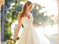 Azaria Bridal - Wedding Gowns & Tuxedo Rental (1) - Vêtements