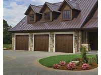Tip Top Garage Doors (4) - Builders, Artisans & Trades