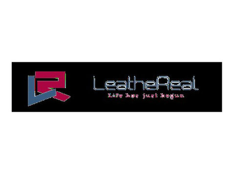Leathereal - کپڑے