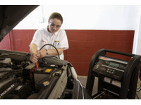 Les Schwab Tires – Barbur Blvd. (5) - Reparação de carros & serviços de automóvel