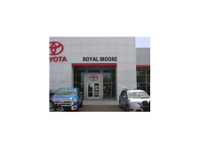 Royal Moore Toyota (1) - Prodejce automobilů (nové i použité)