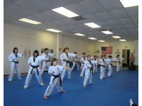 Ultimate Martial Arts Academy (1) - تعلیم بالغاں