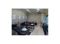 Center Of Gravity Chiropractic and Rehabilitation (1) - Vaihtoehtoinen terveydenhuolto