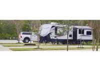 Pearland RV Park (3) - Camping & Caravan Sites