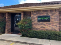 The Street Real Estate Company (1) - اسٹیٹ ایجنٹ