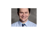 Doctor Daniel Grant Schwartz - Shoulder Surgeon (1) - Lääkärit