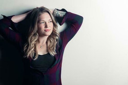 Crystal Bowersox In Concert