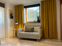 ☆ Ruhige Wohnung mit Balkon / App. BERGE by TILLY ☆ - Zu Vermieten
