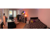 Large, fully furnished shared flat in a top location… - Alquiler