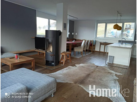 Light-flooded apartment with panoramic mountain views - Apartemen