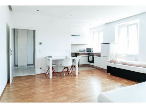 Central Apartment in Linz – Perfect for Singles or Couples - For Rent