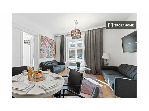 Apartamento de 3 dormitorios en alquiler en Wieden, Viena - Апартаменти