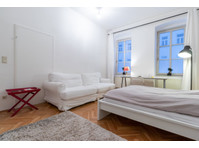 Theresiengasse, Vienna - Collocation