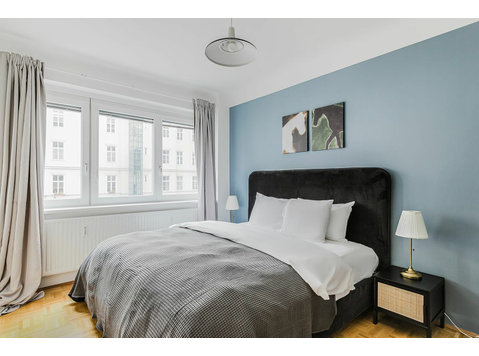 3BR | Landstraße, w/d, fully furnished - For Rent