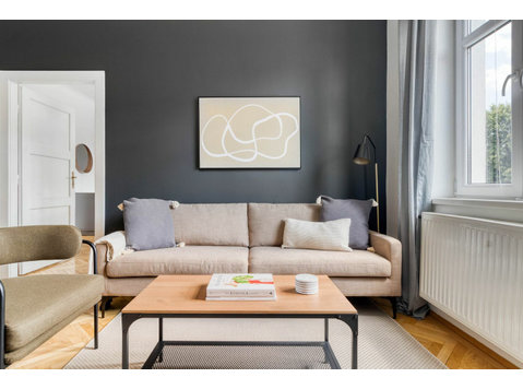 Hochwertige 5 Zimmer Wohnung neben Schönbrunn, mit privatem… - Zu Vermieten