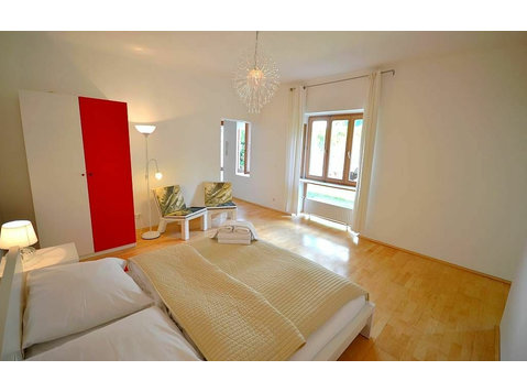 Apartment in quiet area in Vienna, Hietzing - Te Huur