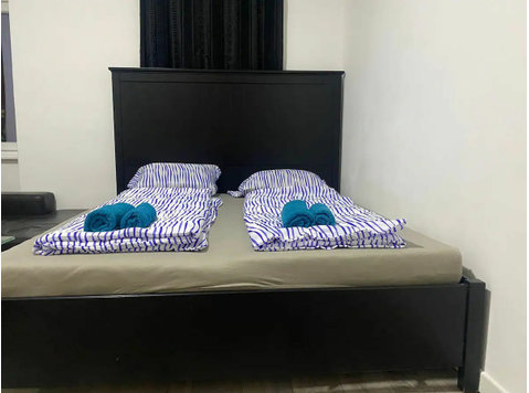 Budget Studio -Meidling Train Station & Schönbrunn - For Rent
