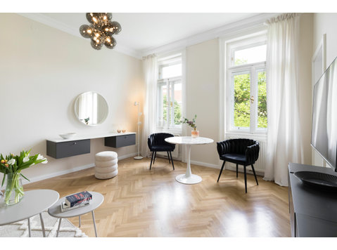 Charming and fashionable home in quiet street, Vienna - 	
Uthyres