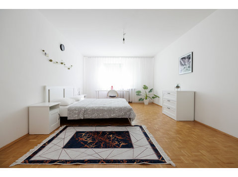 Cozy, spacious, charming 4-room apartment - For Rent