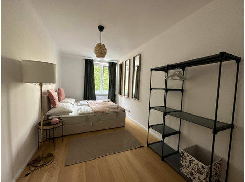 Donau-6 Guests-WiFi-Smart TV - For Rent