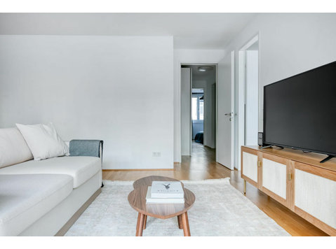 Traumhafte Zwei-Zimmer-Wohnung mit Balkonblick - Zu Vermieten