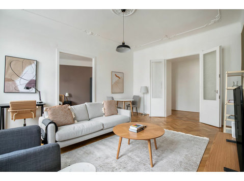 Fashionable and fantastic apartment - great view! - Til Leie