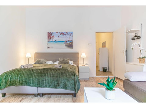 Great, fashionable studio - For Rent