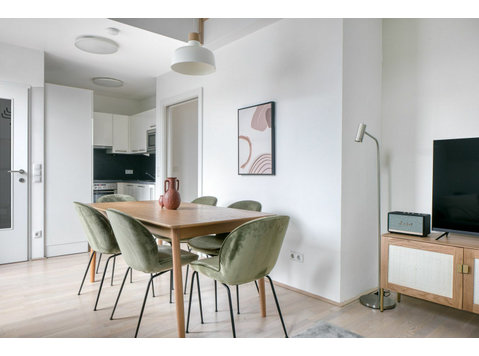 4 Zimmer Dachgeschoss-Maisonette Wohnung in ruhe Lage,gute… - Zu Vermieten