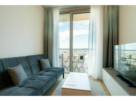Modern apartment in TrIIIple Tower with outstanding view… - Za iznajmljivanje