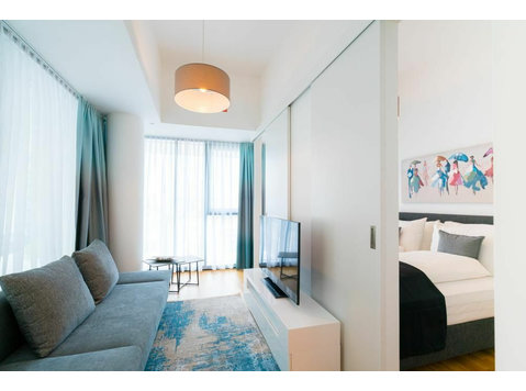 Practical micro-apartment in the Marina Tower in Vienna - Za iznajmljivanje