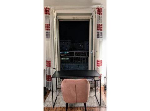 Quiet and pretty home conveniently located, Wien - For Rent