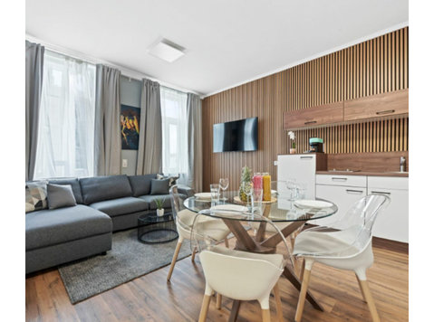 Three-Bedroom Apartment Wienerberg - For Rent