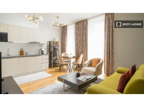 Sechshaus, Viyana'da kiralık 1 yatak odalı daire - Apartman Daireleri