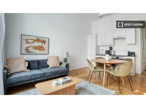 Altlerchenfeld, Viyana'da kiralık 2 yatak odalı daire - Apartman Daireleri
