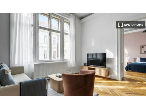 Mieszkanie z 2 sypialniami do wynajęcia na Dannebergplatz w… - Mieszkanie