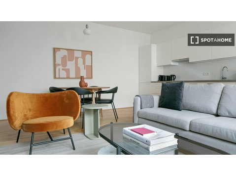 Apartamento de 2 dormitorios en alquiler en Mariahilf, Viena - Pisos