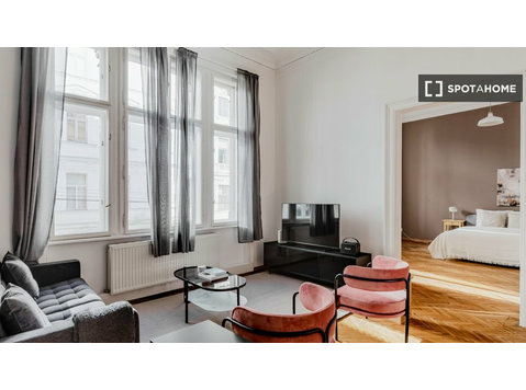 Neubau, Viyana'da kiralık 3 odalı daire - Apartman Daireleri