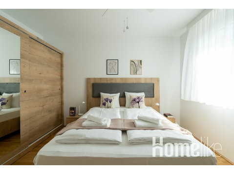 Modern 1BR Urban Getaway - Apartments