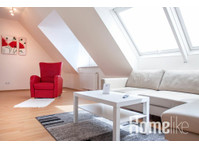 Modern attic apartment 120sqm, close to public transport… - Byty