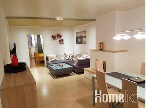 Spacious apartment with loggia and parking - Apartments