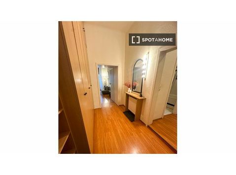 Studio zur Miete in Alservorstadt, Wien - Wohnungen