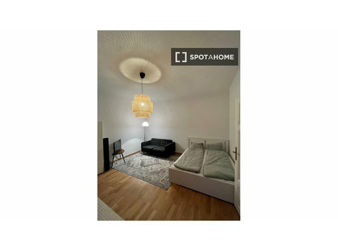Studio zur Miete in Neu-Penzing, Wien - Wohnungen