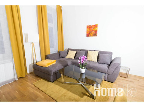 Stylish Gold - modern 2 room apartment - Lejligheder