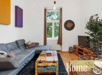 Two-Bedroom Apartment at danube canal - Byty