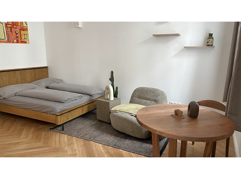 STUDIO IN WIEN - 22. BEZIRK - DONAUSTADT, MÖBLIERT, AUF ZEIT - Serviced apartments